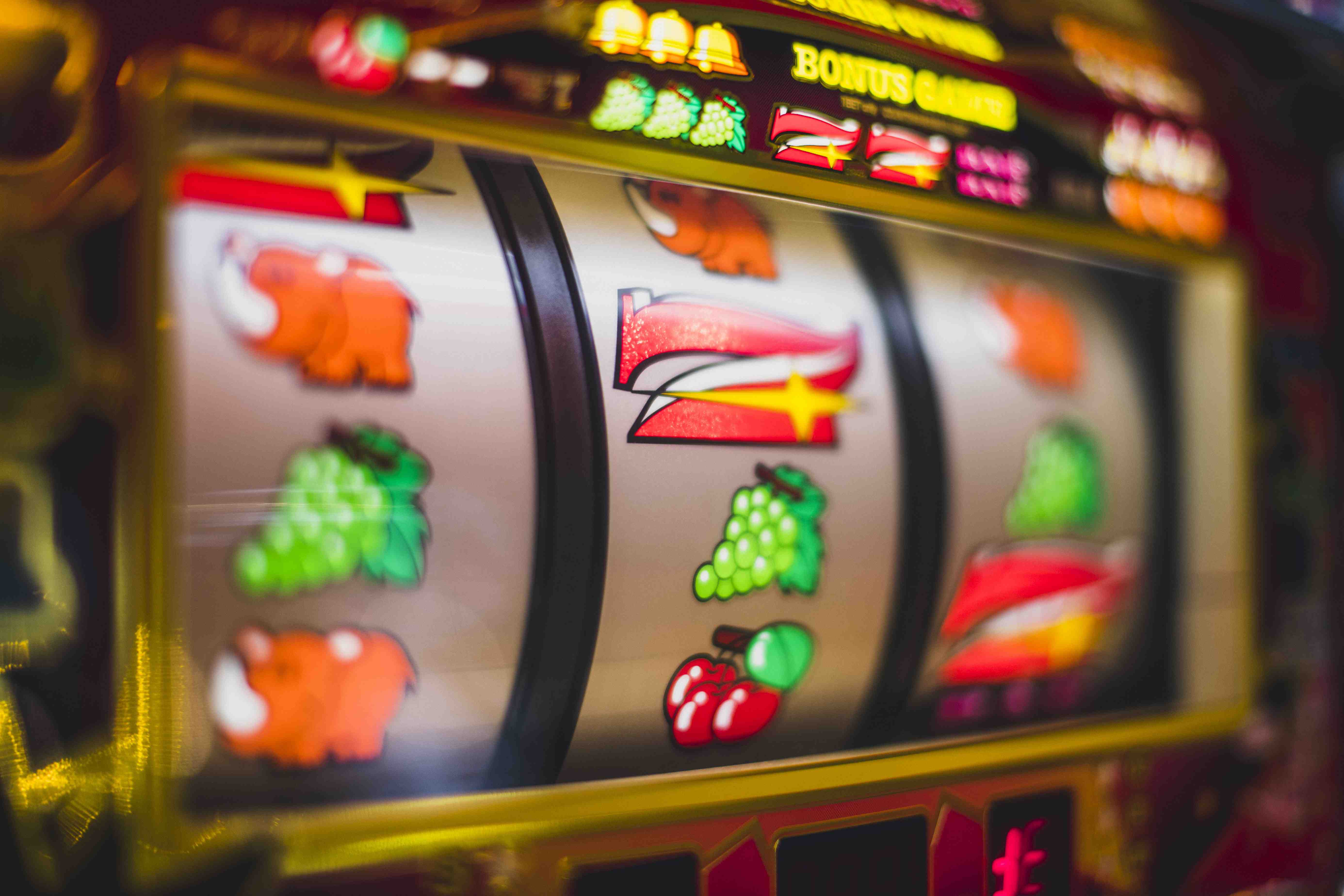 jilii77 Myanmar APP ကစားသမား Mobile Phone Slots Casino Sports Betting ကစားနေသော မြင်ကွင်း